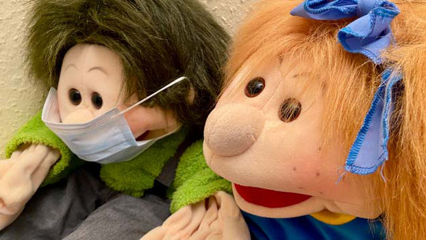 große Sprechpuppen mit und ohne Maske